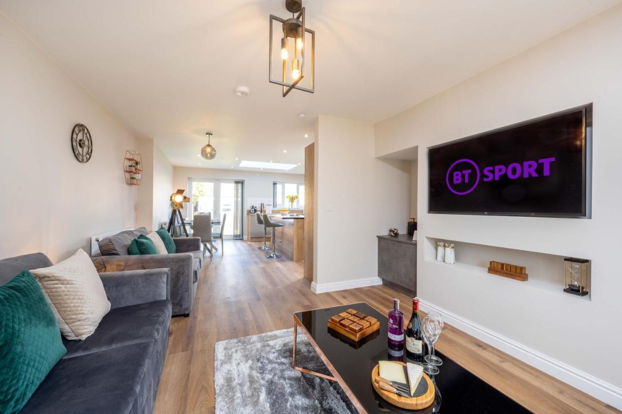 The Oaklands - Luxury Spacious 6-Bed, Near Solihull, Birmingham City, Jlr, Nec, Airport, Resorts World, Hs2 Eksteriør bilde