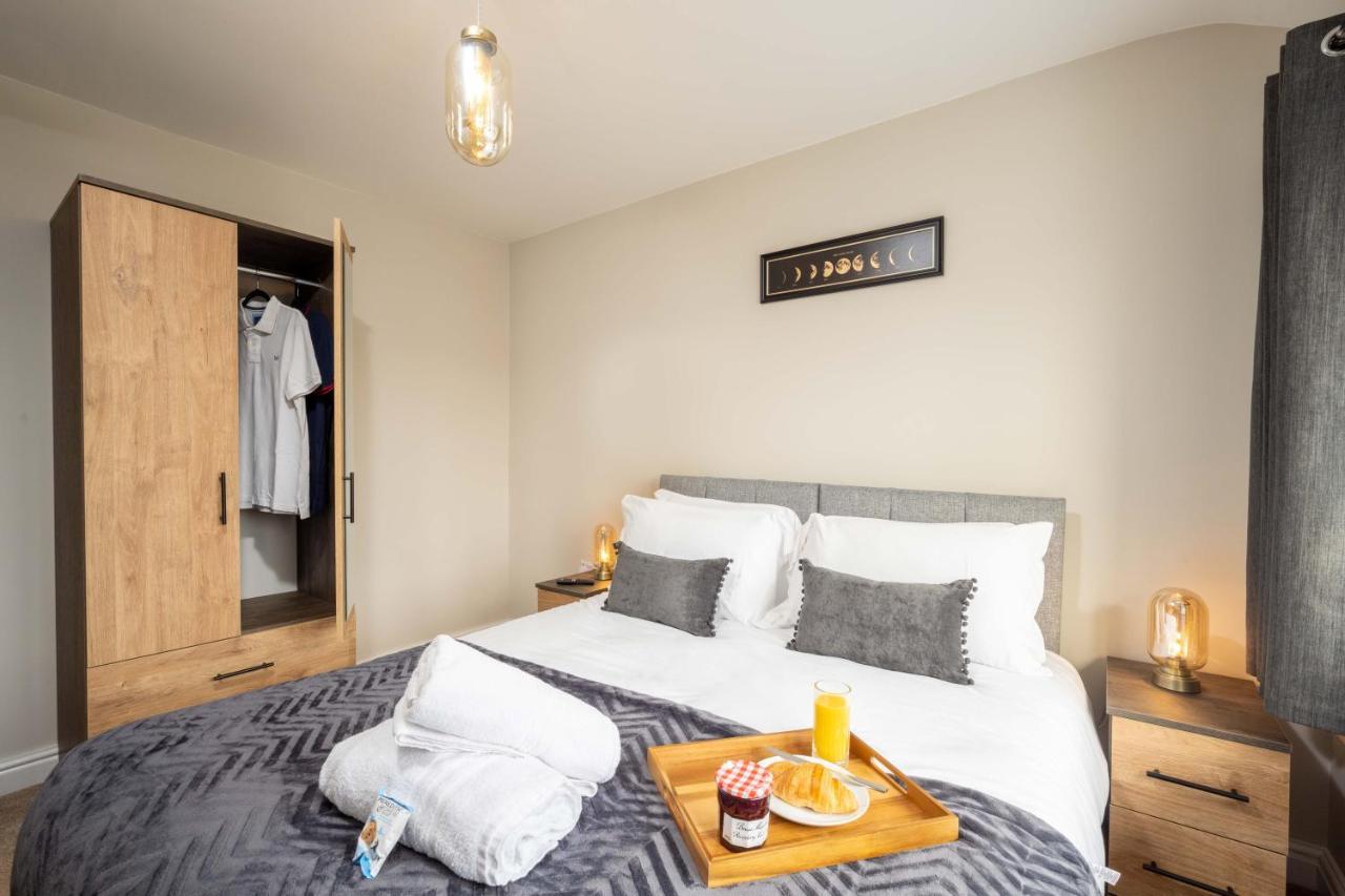 The Oaklands - Luxury Spacious 6-Bed, Near Solihull, Birmingham City, Jlr, Nec, Airport, Resorts World, Hs2 Eksteriør bilde