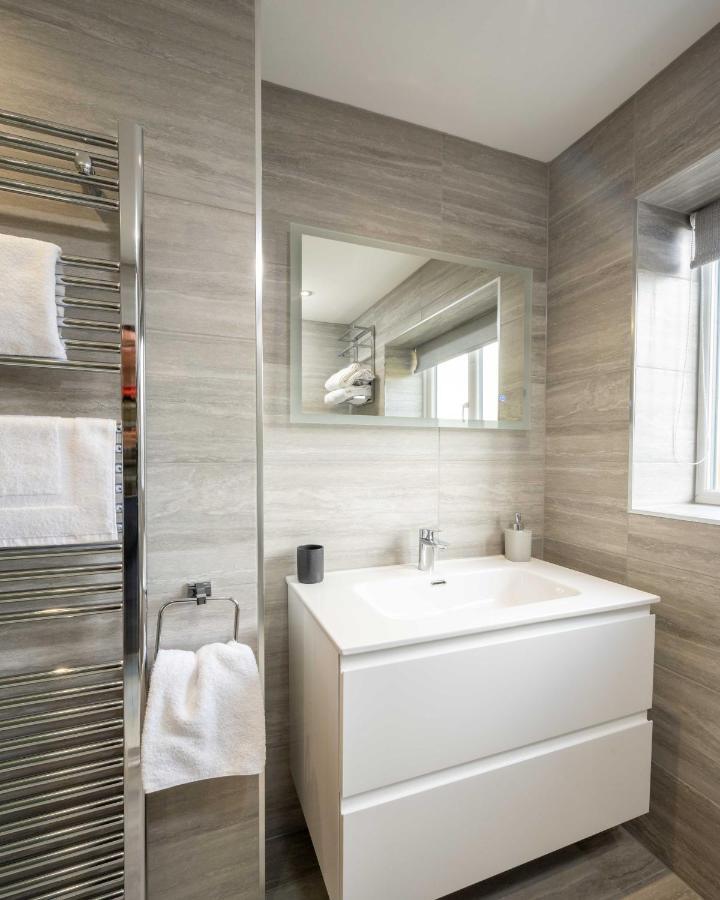 The Oaklands - Luxury Spacious 6-Bed, Near Solihull, Birmingham City, Jlr, Nec, Airport, Resorts World, Hs2 Eksteriør bilde