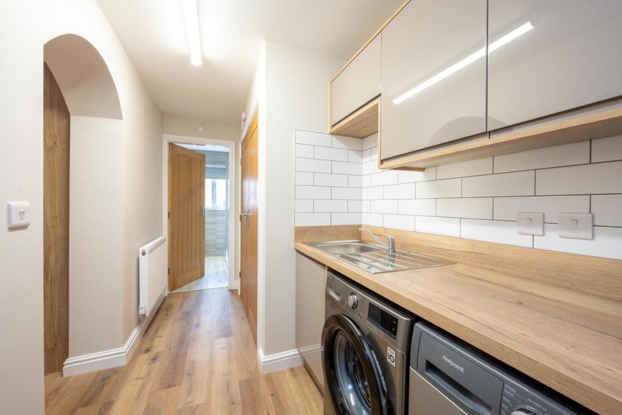 The Oaklands - Luxury Spacious 6-Bed, Near Solihull, Birmingham City, Jlr, Nec, Airport, Resorts World, Hs2 Eksteriør bilde