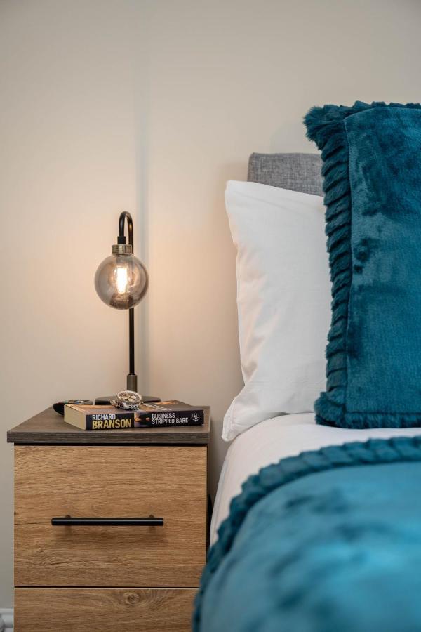 The Oaklands - Luxury Spacious 6-Bed, Near Solihull, Birmingham City, Jlr, Nec, Airport, Resorts World, Hs2 Eksteriør bilde